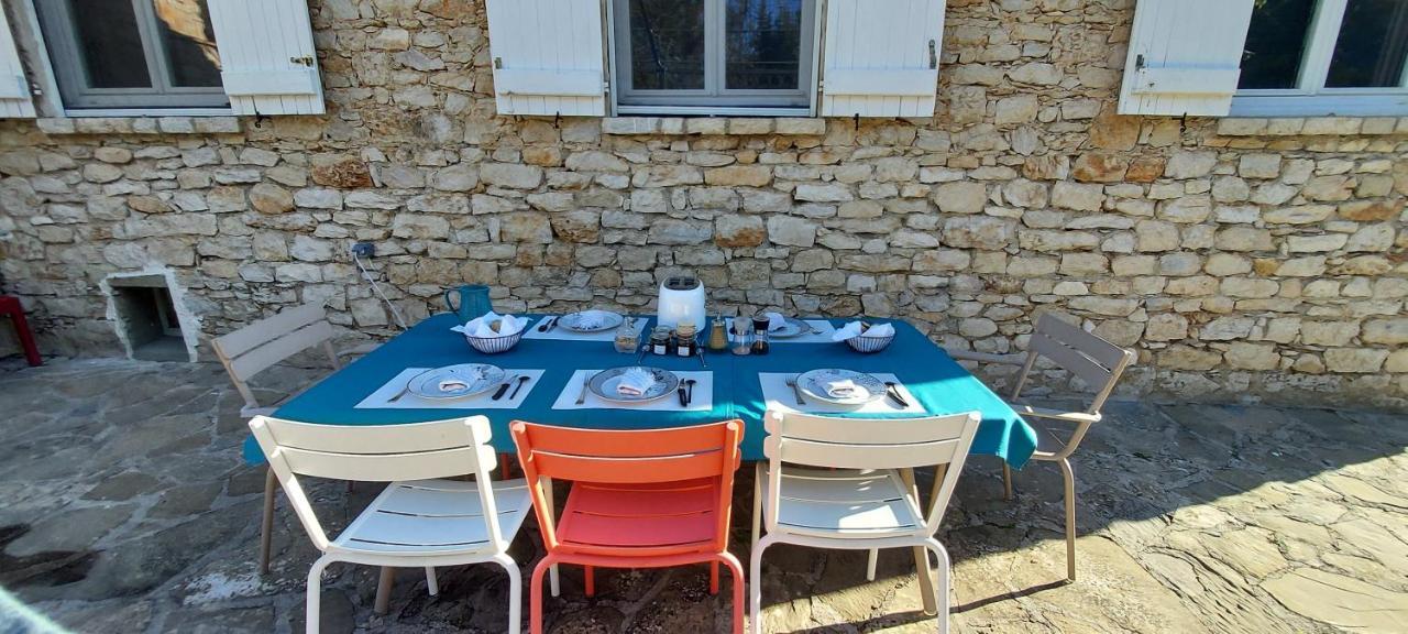 Hotel Les Pierres De Cezaire Saint-Cézaire-sur-Siagne Exterior foto